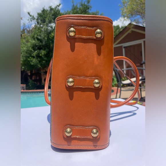 Dooney & Bourke Black / Tan Vintage Leather Satchel Crossbody Purse - Picture 6 of 13